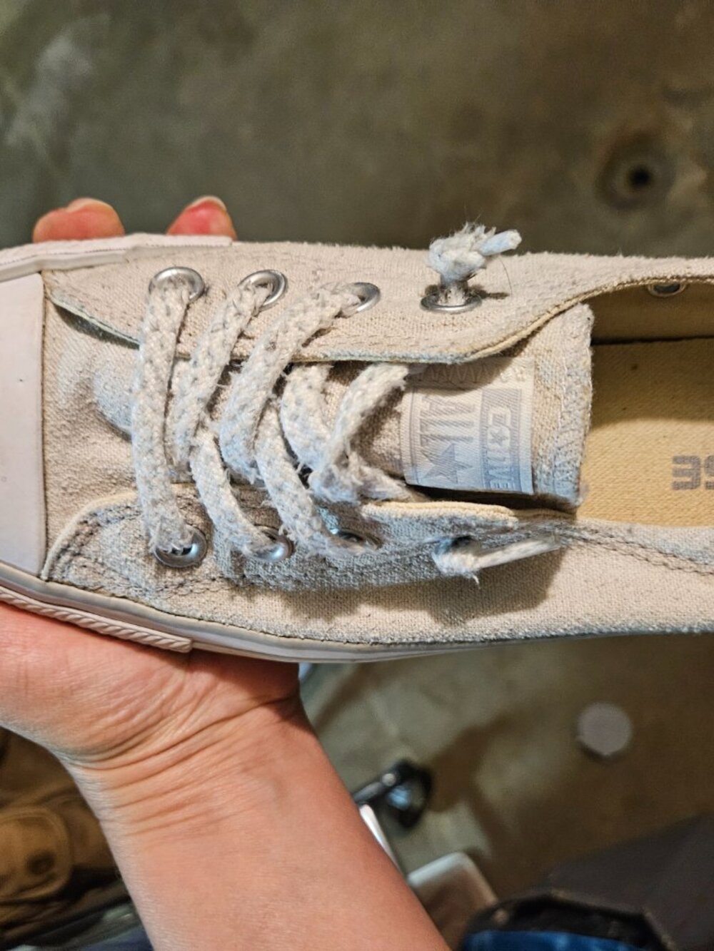 converse - Picture 2 of 2